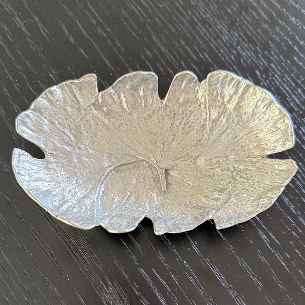 Silver Gingko Leaf-Shaped Decorative Dish